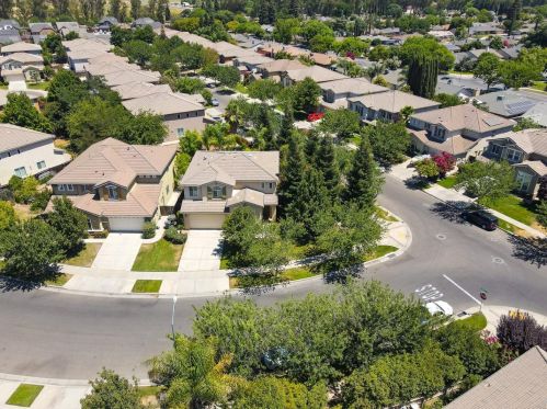 792 Ironstone Dr, Merced, CA 95348-8408