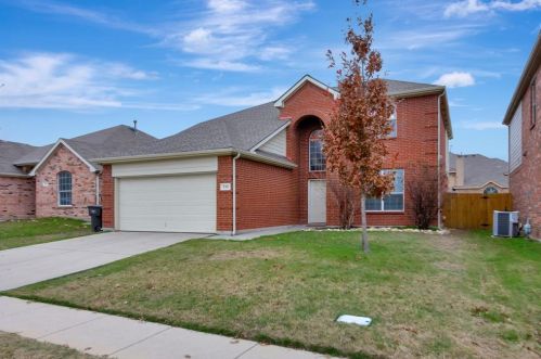 332 Mystic River Trl, Fort Worth, TX 76131-4551