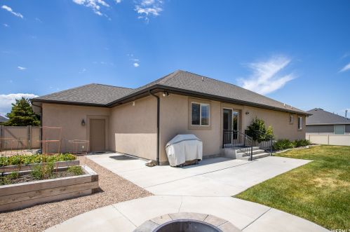 118 800, Woodland Hills UT 84653-9310 exterior