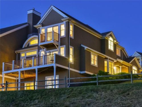 19 Leeshore Ln, Tiverton, RI 02878-4269