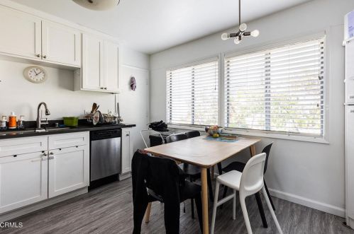 604 Hawthorne St, Glendale CA  91204-3105 exterior