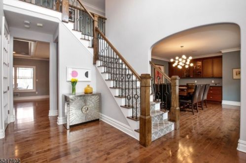 5 Dutch Ln, Scotch Plains, NJ 07076-2970