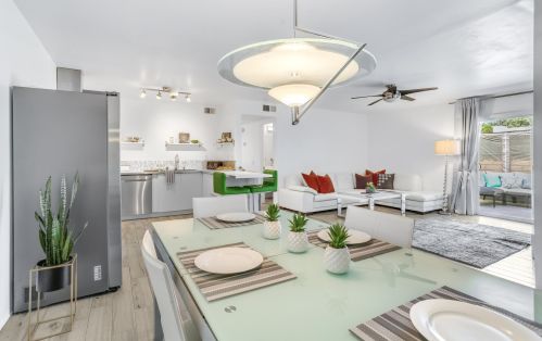 2901 Sunflower Cir, Palm Springs, CA 92262-9726