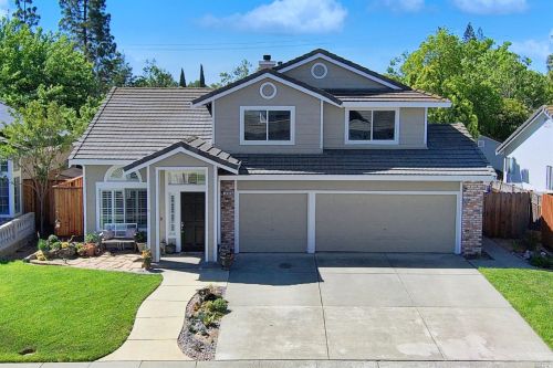 1060 Notre Dame Cir, Vacaville, CA 95687-4661