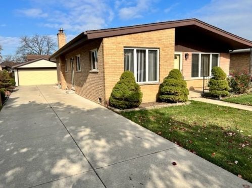 8424 Normal Ave, Niles IL  60714-2326 exterior