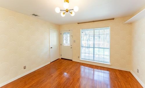 1901 Fair Oaks Dr, Austin TX  78745-2811 exterior