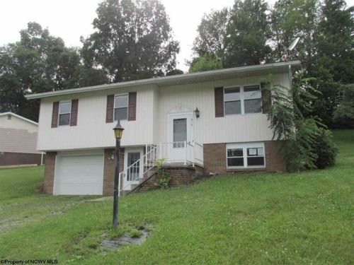 314 King Dr, Kingwood, WV 26537-1059