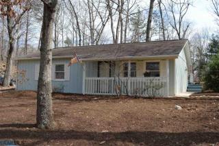 91 Jefferson Dr, Bybee, VA 22963-2022