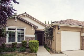 3422 Tyler Ave, Visalia, CA 93291-6572