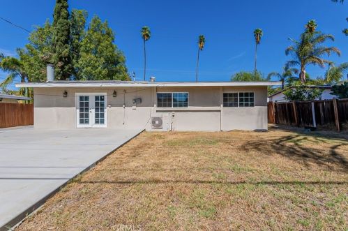 5566 Dewey Ave, Riverside CA  92504-1622 exterior