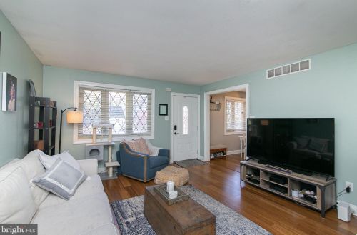 8743 Stockton Ave, Camden NJ  08109-3734 exterior