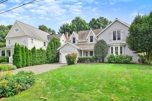12 Ridgewood Rd, Norwalk, CT 06853-1224