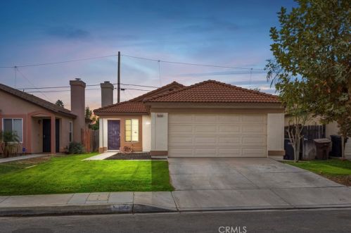 1050 Orangewood St, Colton, CA 92324-2688