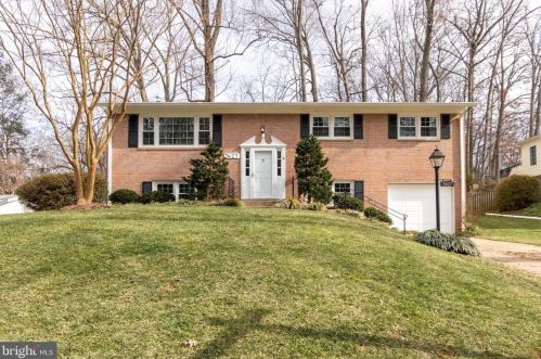3427 Bannerwood Dr, Annandale, VA 22003-1222