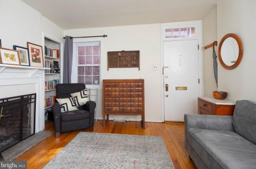 909 Bodine St, Philadelphia, PA 19147-4207