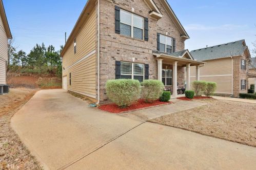 61 Matador Way, Newnan, GA 30263-1195