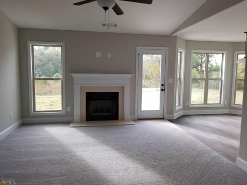 965 Stag Run Dr, Mansfield, GA 30055-0051