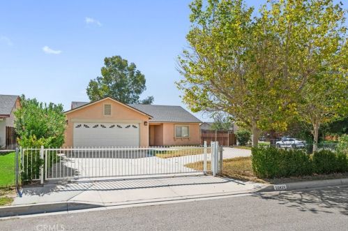 10429 Peach Ct, El Mirage, CA 92301-2406