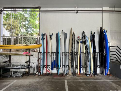 2611 Ala Wai Blvd, Honolulu HI  96815-3981 exterior