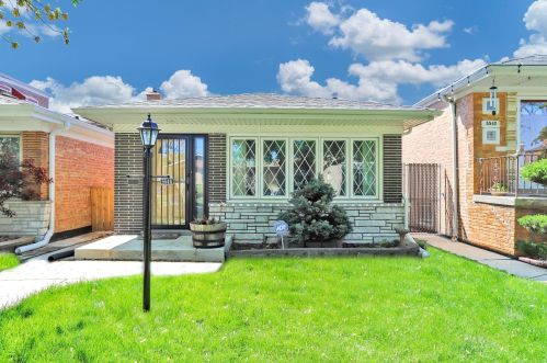5546 Mason Ave, Chicago, IL 60638-2703