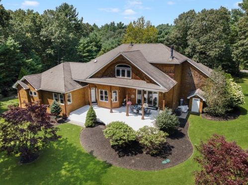 3 Scenic Ridge Ct, Coventry, RI 02816-4720