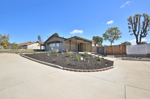 16406 Holcomb Way, Riverside, CA 92504-5710