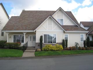 3285 Lakemont Dr, Eugene OR  97408-5935 exterior