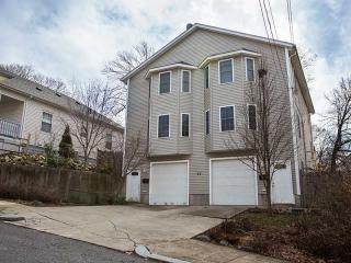 27 Evergreen St, Providence, RI 02906-1947
