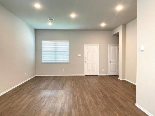 16794 Rail Dr, Conroe TX  77385-3782 exterior