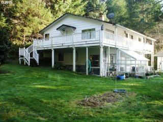 84207 Wright Rd, Florence, OR 97439-8426