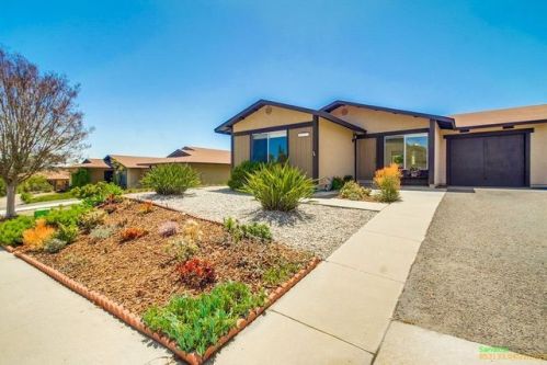 4533 Royal Oak Dr, Oceanside, CA 92056-2933