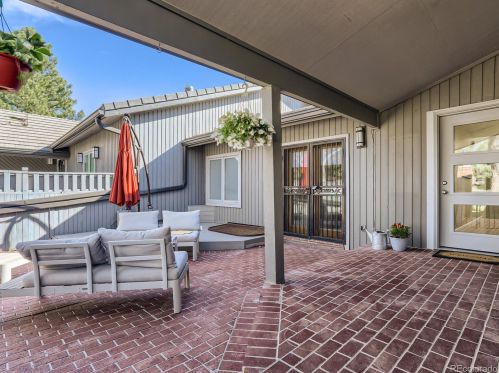 24 Beacon Hill Ln, Englewood CO  80111-5244 exterior