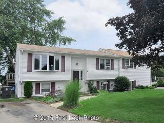 20 Collingwood Dr, Warwick, RI 02886-2314