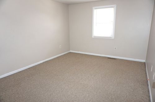 709 Elmwood Dr, Hudson NH  03051-3245 exterior