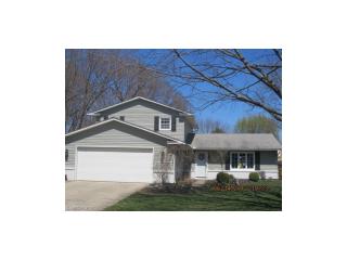 312 Deepwood Ln, Vermilion, OH 44001-1915