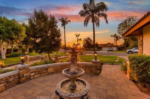 7050 Edgewild Dr, Riverside, CA 92506-5001