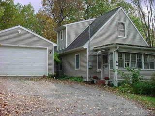 86 Crown St, Winsted, CT 06098-1502