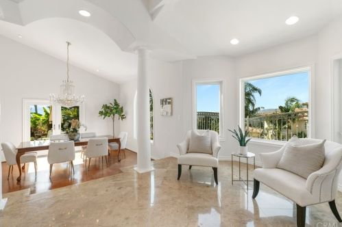 289 Owens Dr, Anaheim CA  92808-1327 exterior