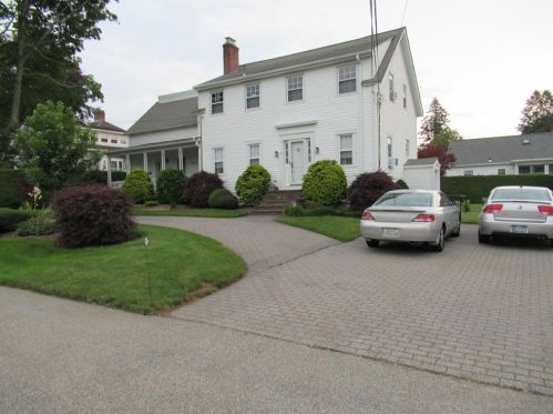 80 Homewood Ave, Providence, RI 02911-3223