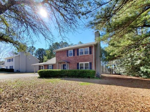 2808 Pine Meadow Dr, Marietta GA  30066-5624 exterior