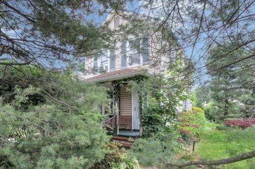 829 Fable Ave, Manville, NJ 08835-2515