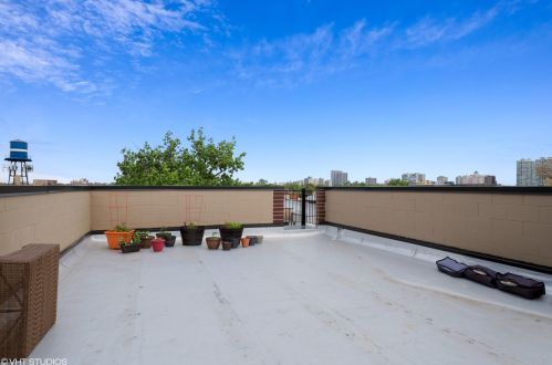1466 Winona St, Chicago IL  60640-2821 exterior