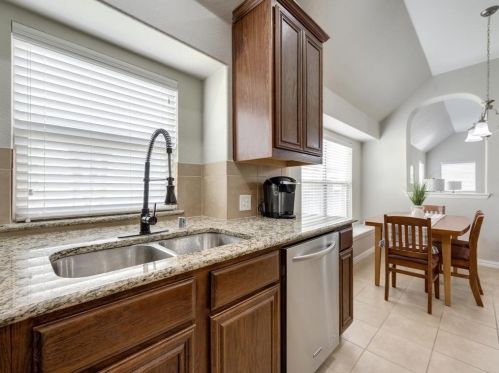 8632 Running River Ln, Fort Worth TX  76131-3380 exterior