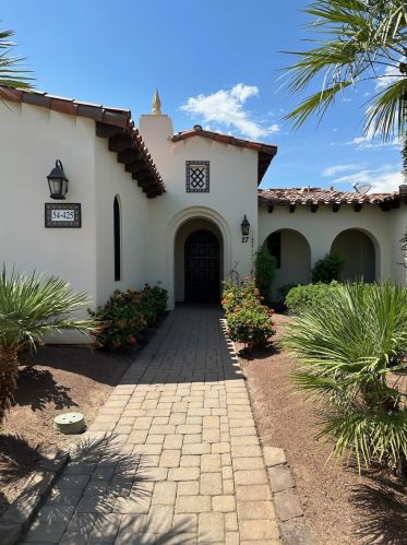 54-525 Residence Club Dr, La Quinta, CA 92253-5728
