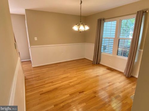 9602 Crayford Ct, Springfield VA  22015-4184 exterior