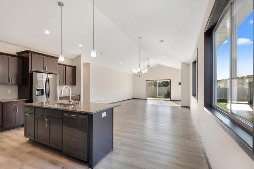 10933 Polk St, Minneapolis, MN 55434-2962