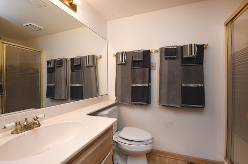 302 Wheatfield Rd, Matteson IL  60443-1300 exterior