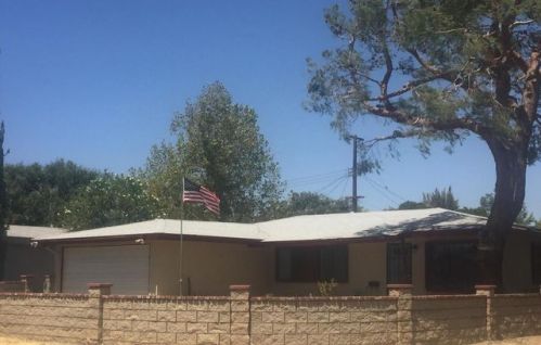 435 Langhorn St, Lancaster, CA 93535-2616