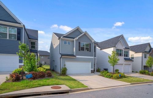 3955 Lake Manor Way, Atlanta, GA 30349-8219