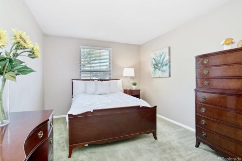 7166 Bentley Cir, Englewood CO 80112-1186 exterior